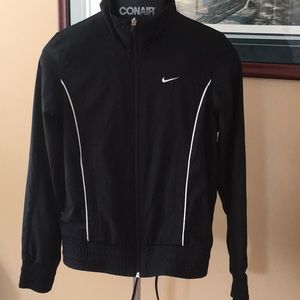 Nike wind breaker
